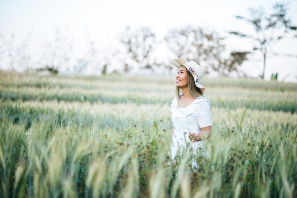 Woman in the hat happiness in the nature Stock Free