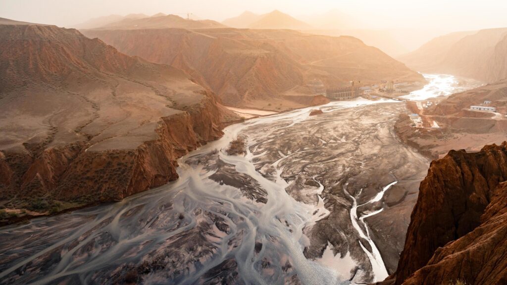 River between mountains Stock Free