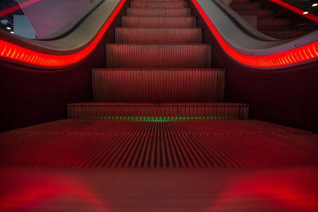 Red escalator Stock Free