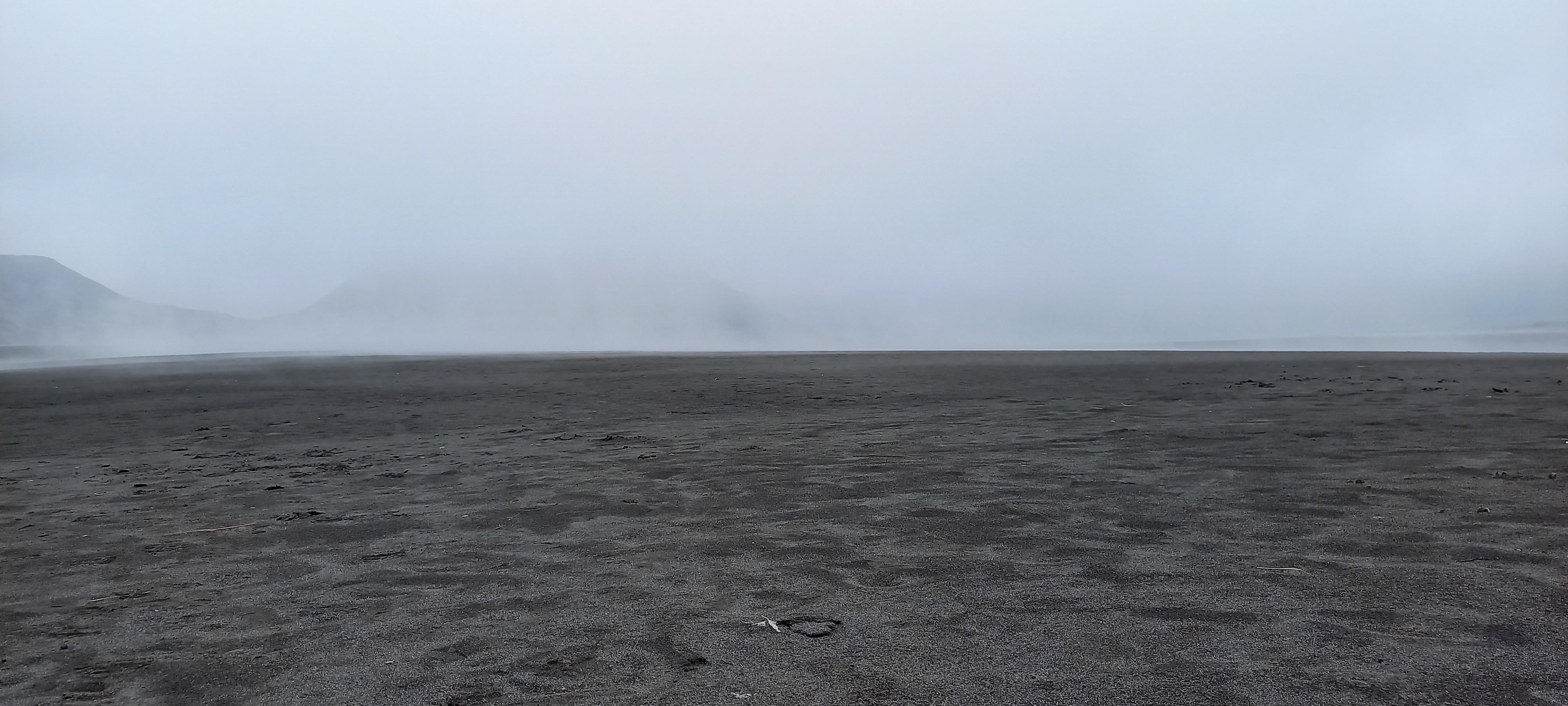 See the natural beauty of Mount Bromo, Indonesia Stock Free