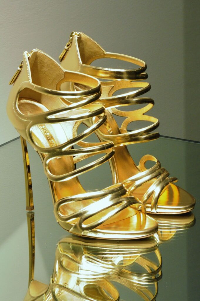 Golden heels Stock Free