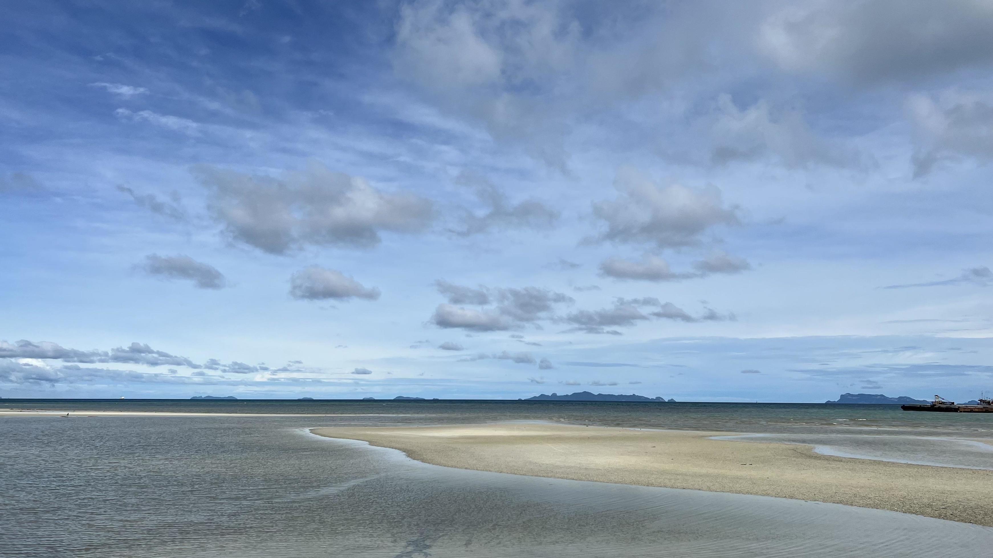 sea sky mountains nature Stock Free