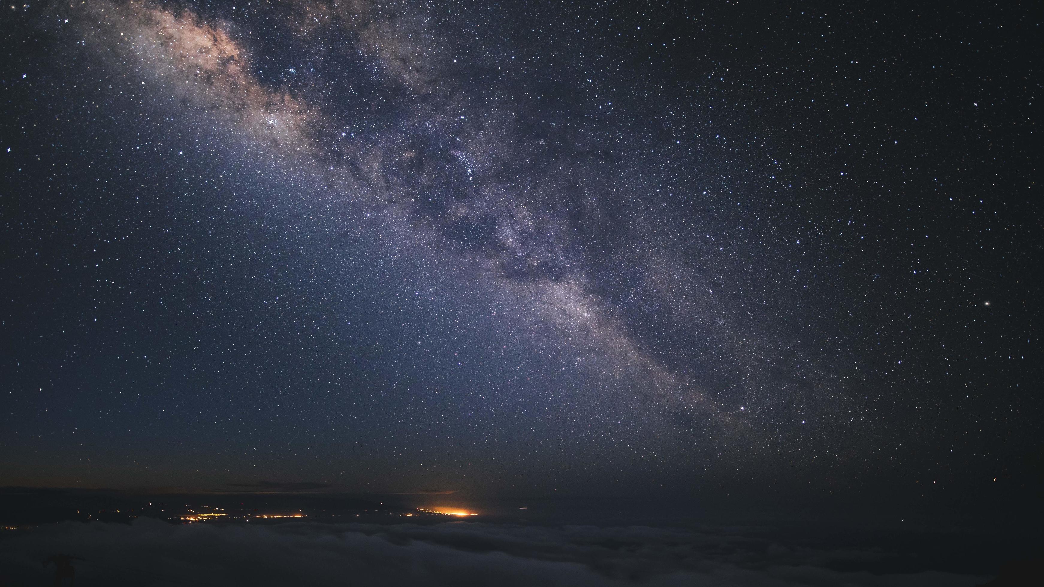 Starry night in Hawaii. Stock Free