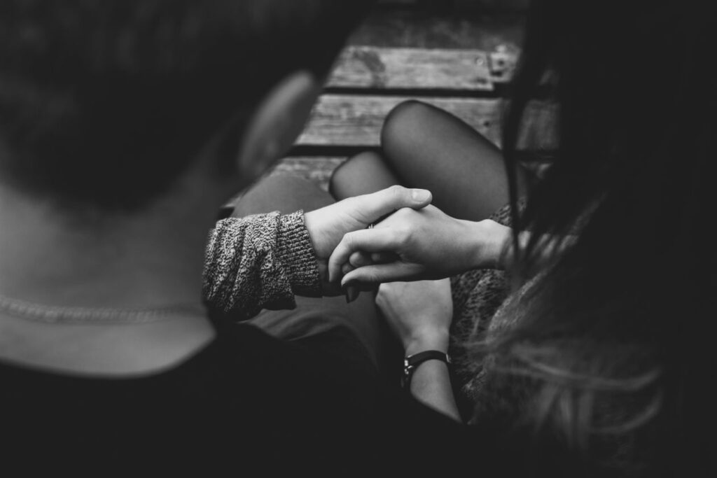 Couple Holding Hands Stock Free