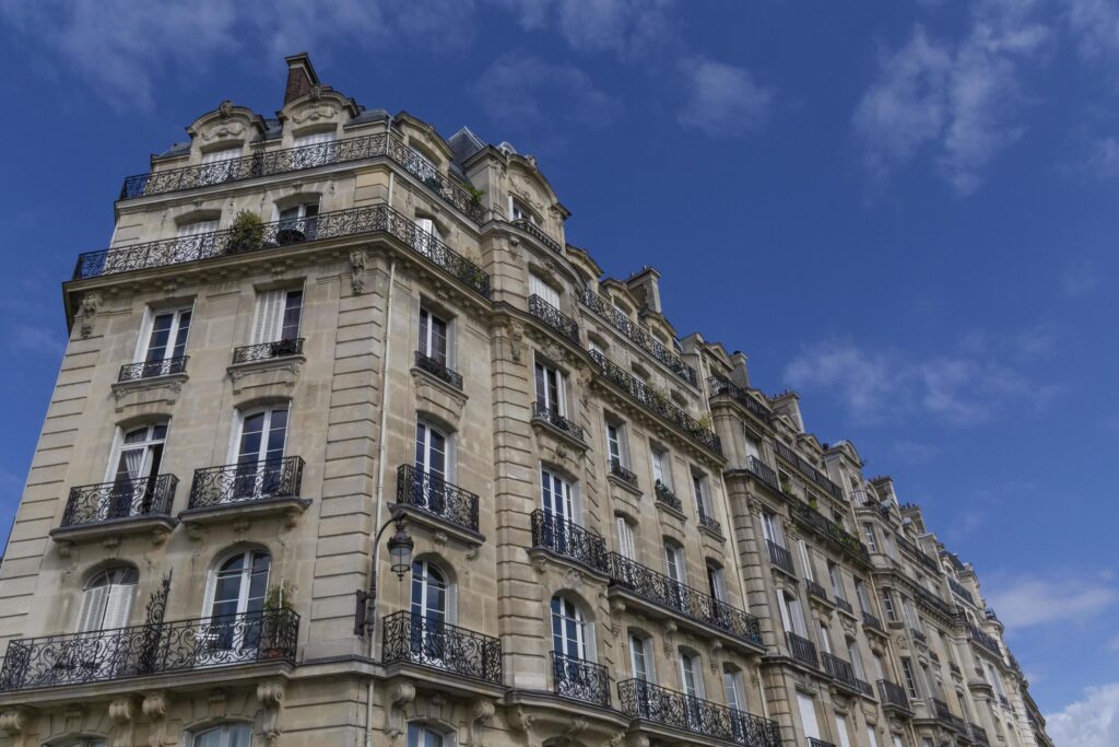 sight of building in historic district of Paris Stock Free