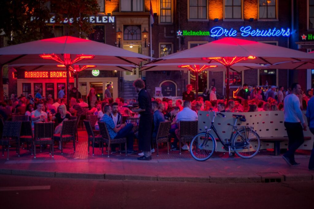 Drinking on a terrace Stock Free