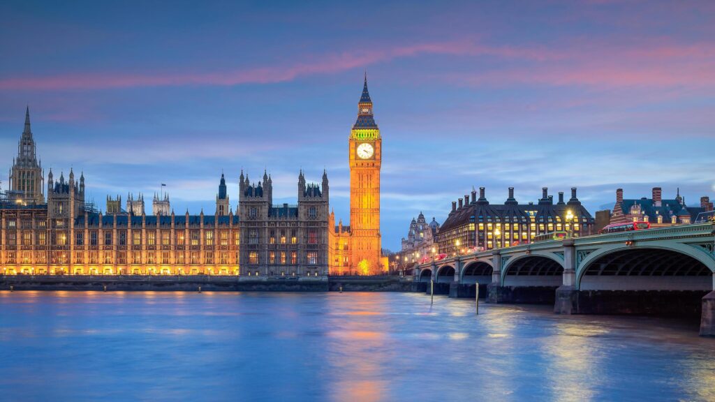 Big Ben and Houses of parliament at twilight Stock Free