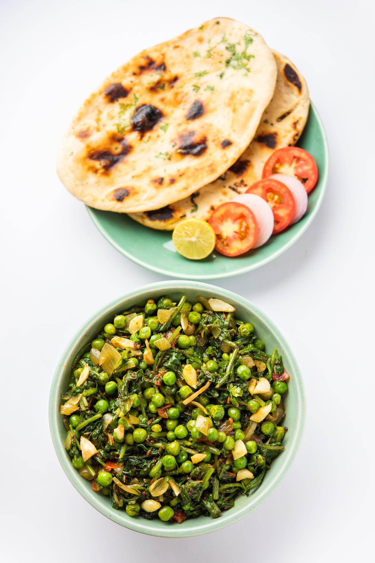 palak matar curry also known as spinach geen peas masala sabzi or sabji, indian food Stock Free