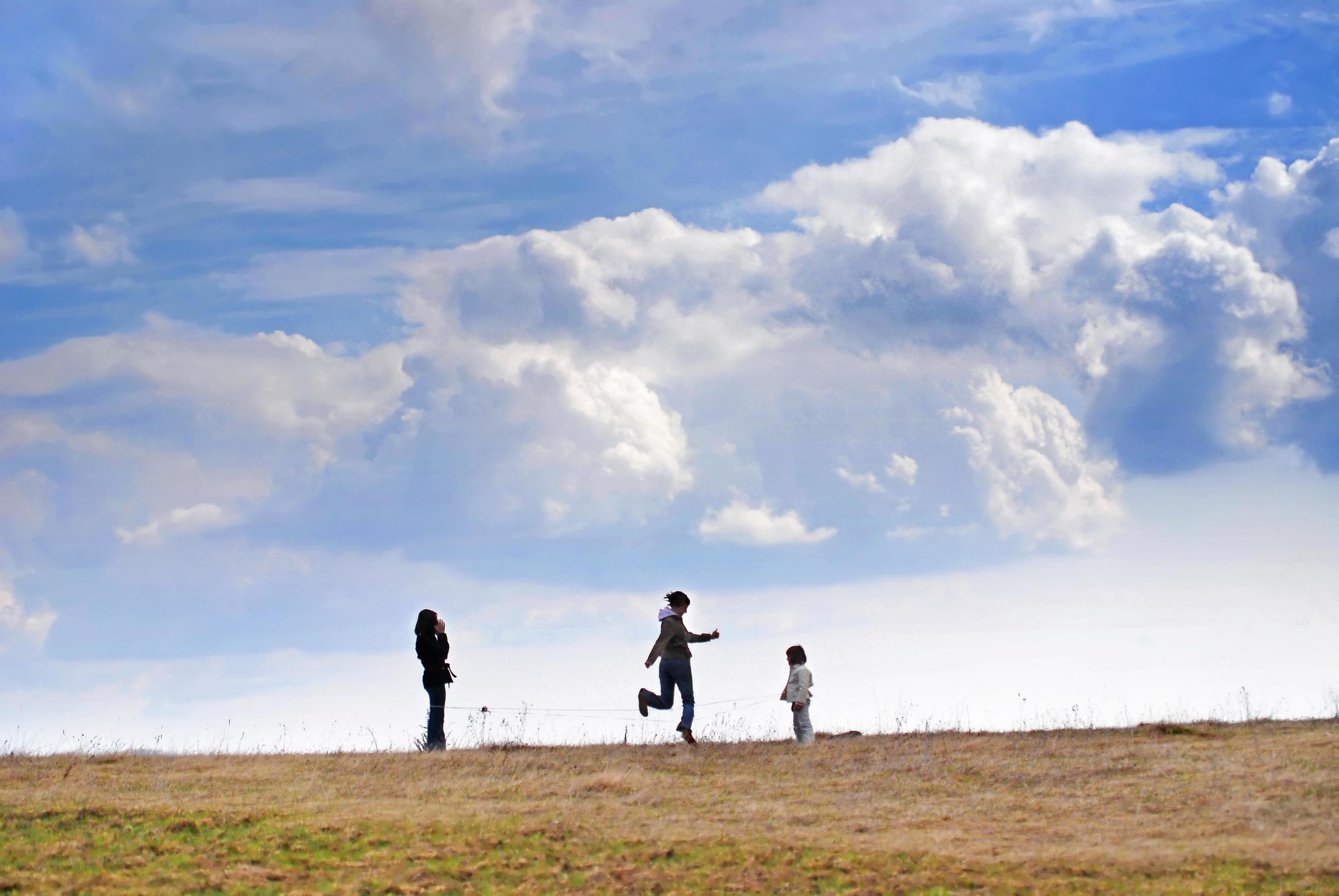 playing games in nature Stock Free