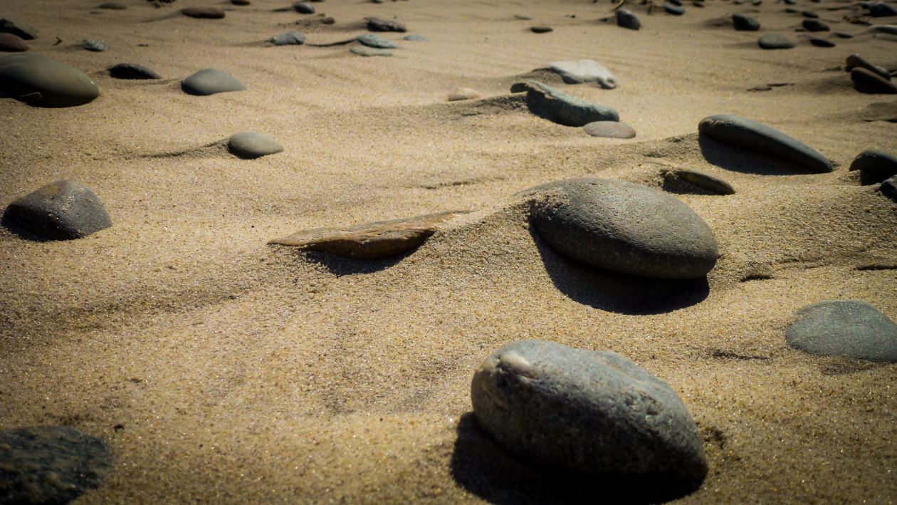 Rocks at the beach Stock Free