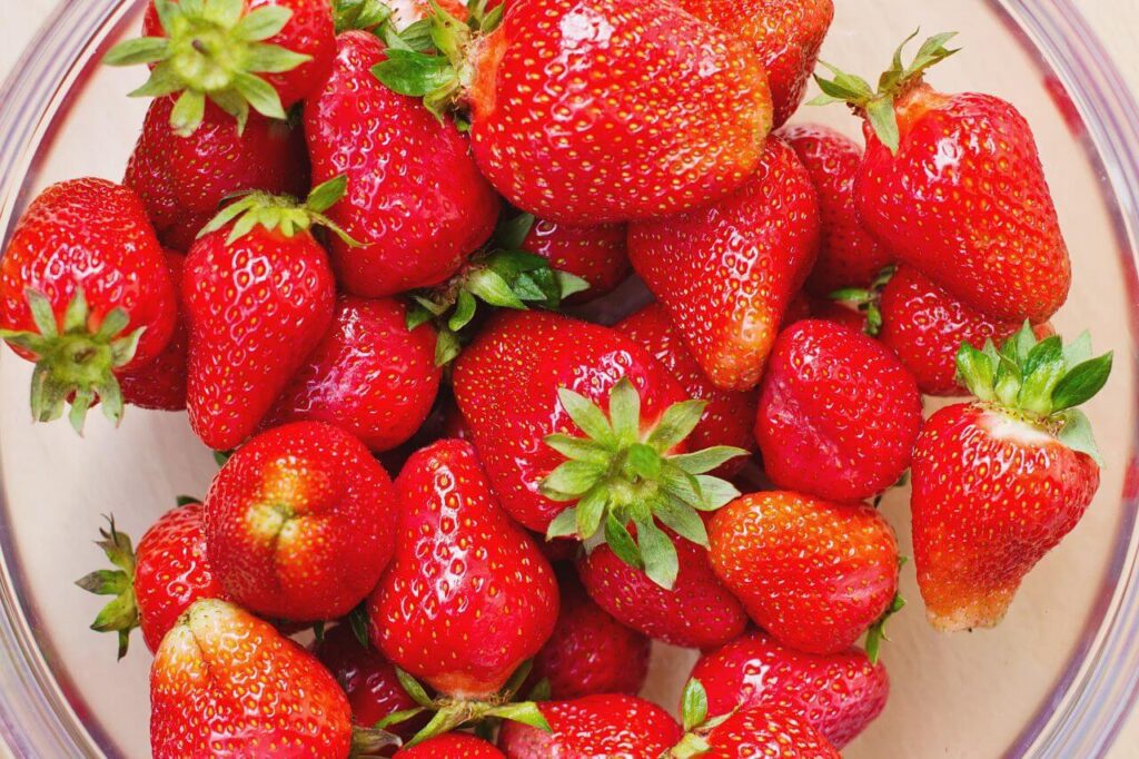 Fresh Strawberries Bowl Stock Free