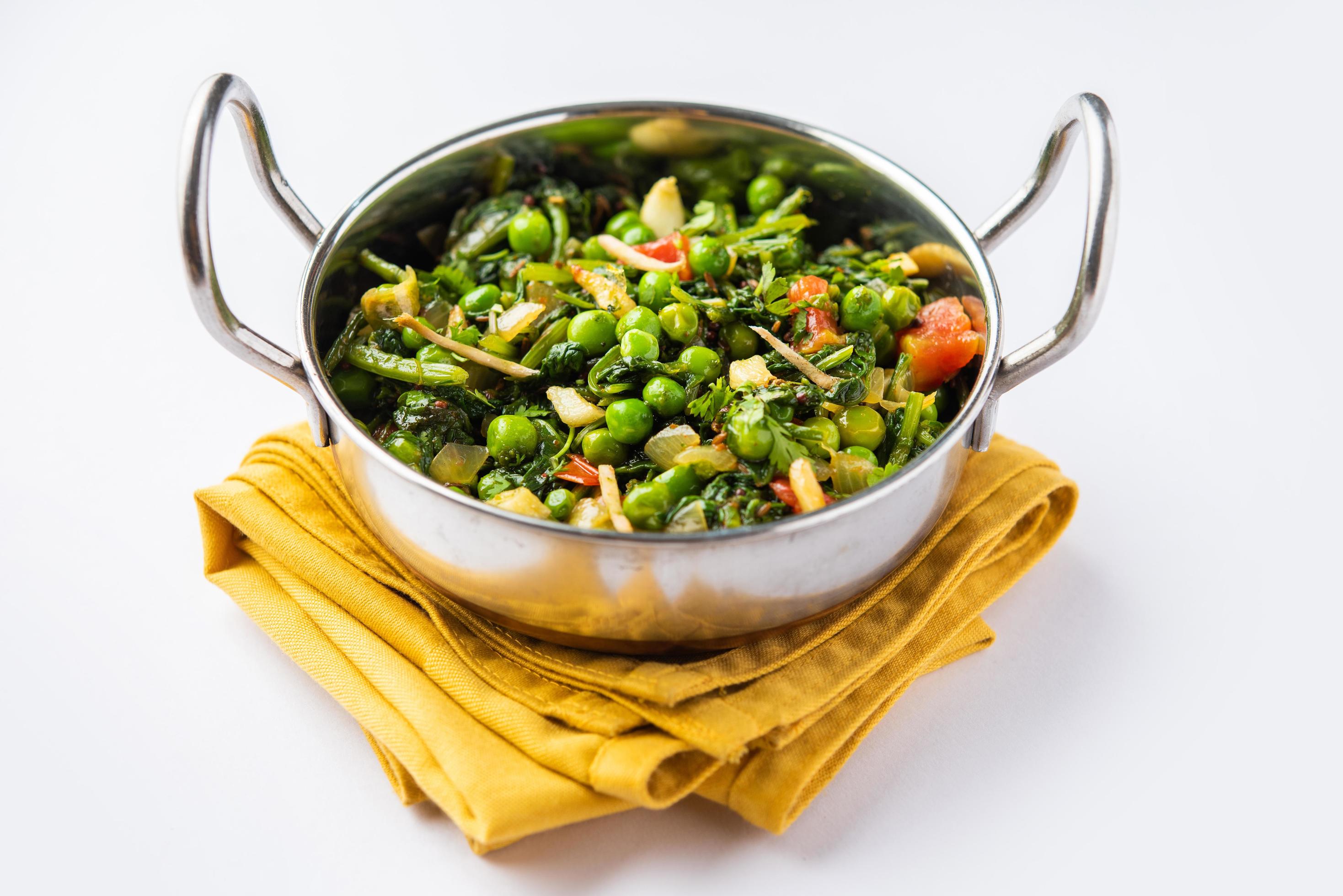 palak matar curry also known as spinach geen peas masala sabzi or sabji, indian food Stock Free