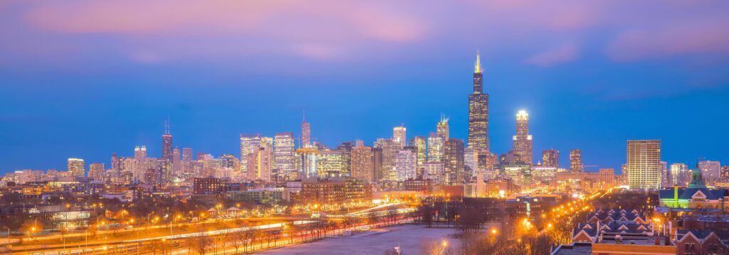 Downtown chicago skyline at sunset Illinois Stock Free