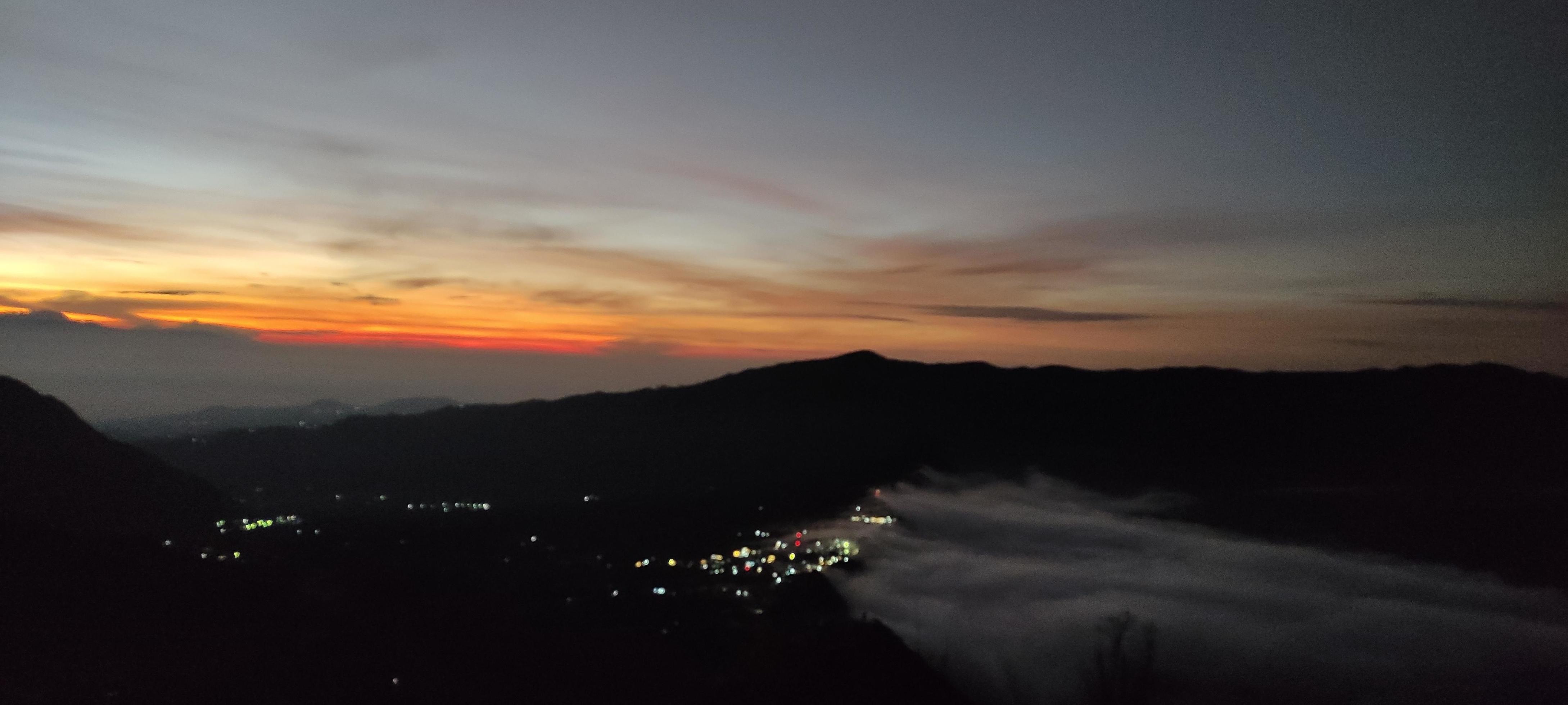 See the natural beauty of Mount Bromo, Indonesia Stock Free