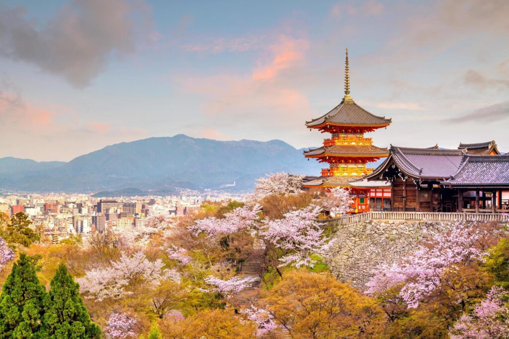 Kiyomizu-dera Temple and cherry blossom season spring time in Kyoto Stock Free