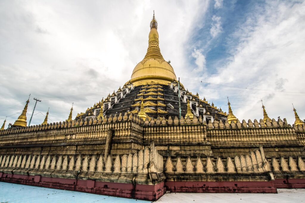 Mahazedi Pagoda the pagoda of King Bayinnaung of the Taungoo dynasty.in Bago, Myanmar. Stock Free