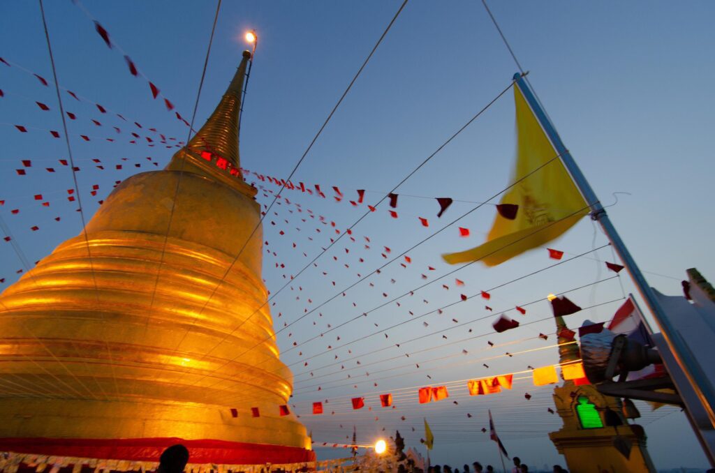 Phukhao Thong Temple on the night Stock Free