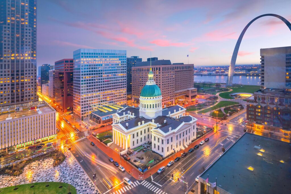 St. Louis downtown skyline at twilight Stock Free