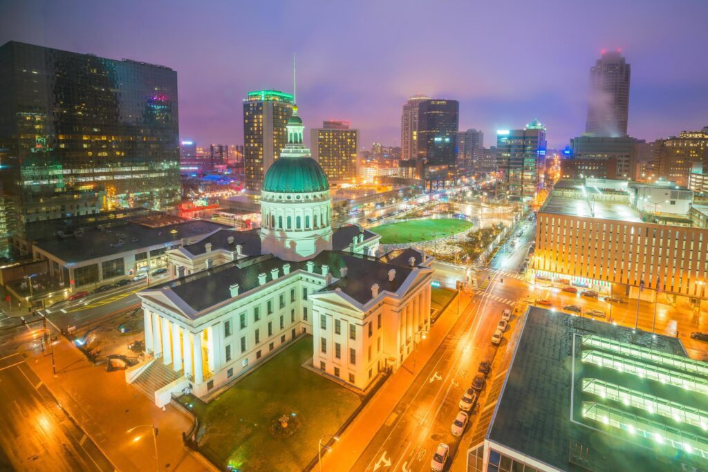 St. Louis downtown skyline at twilight Stock Free