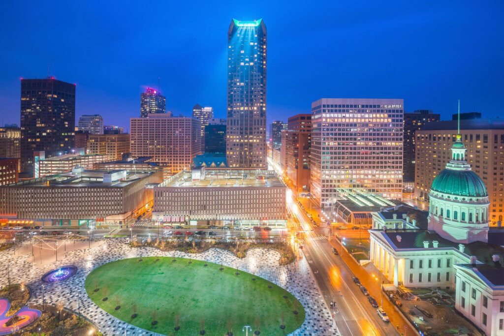 St. Louis downtown skyline at twilight Stock Free