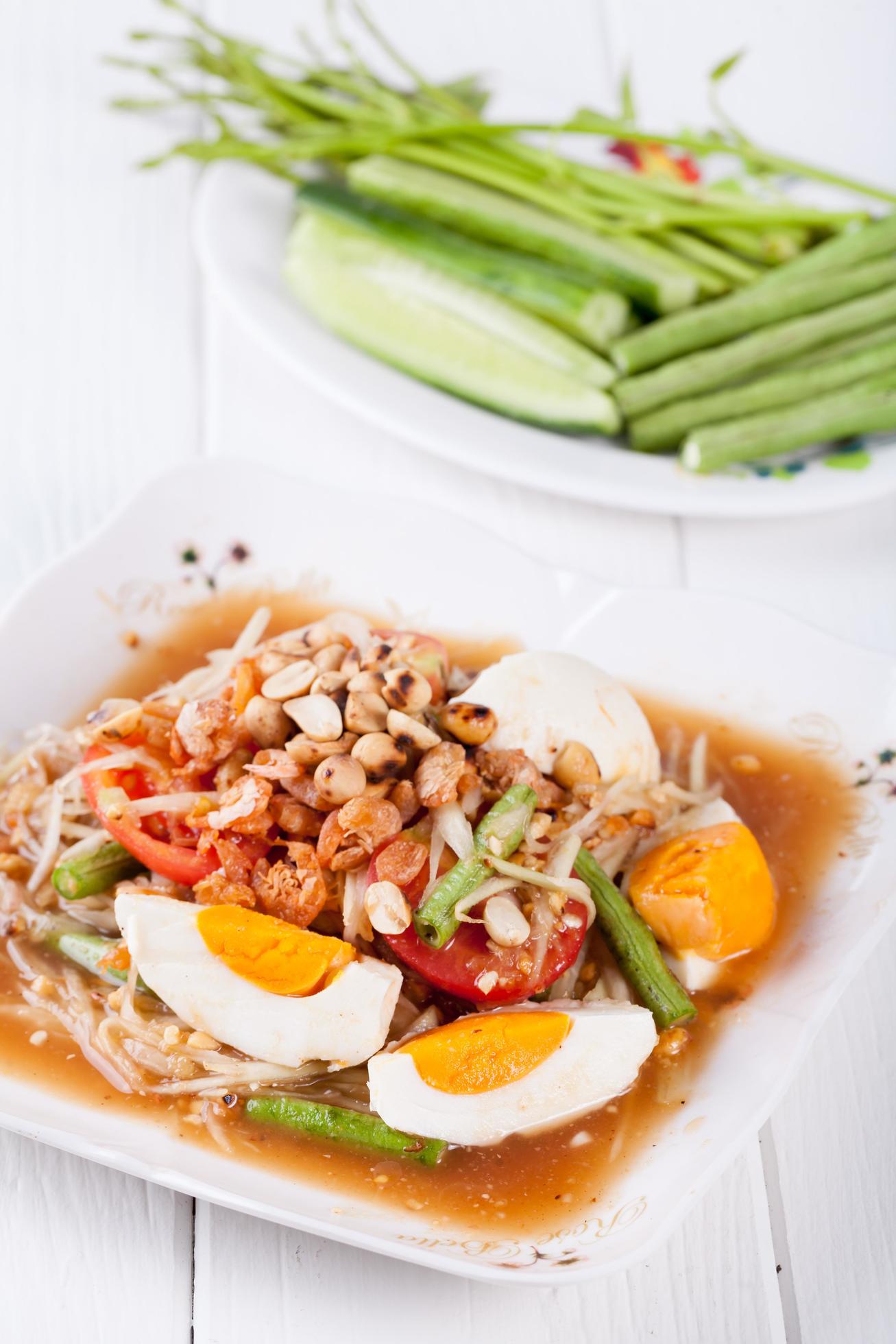 Somtum, papaya salad delicious food in thailand Stock Free