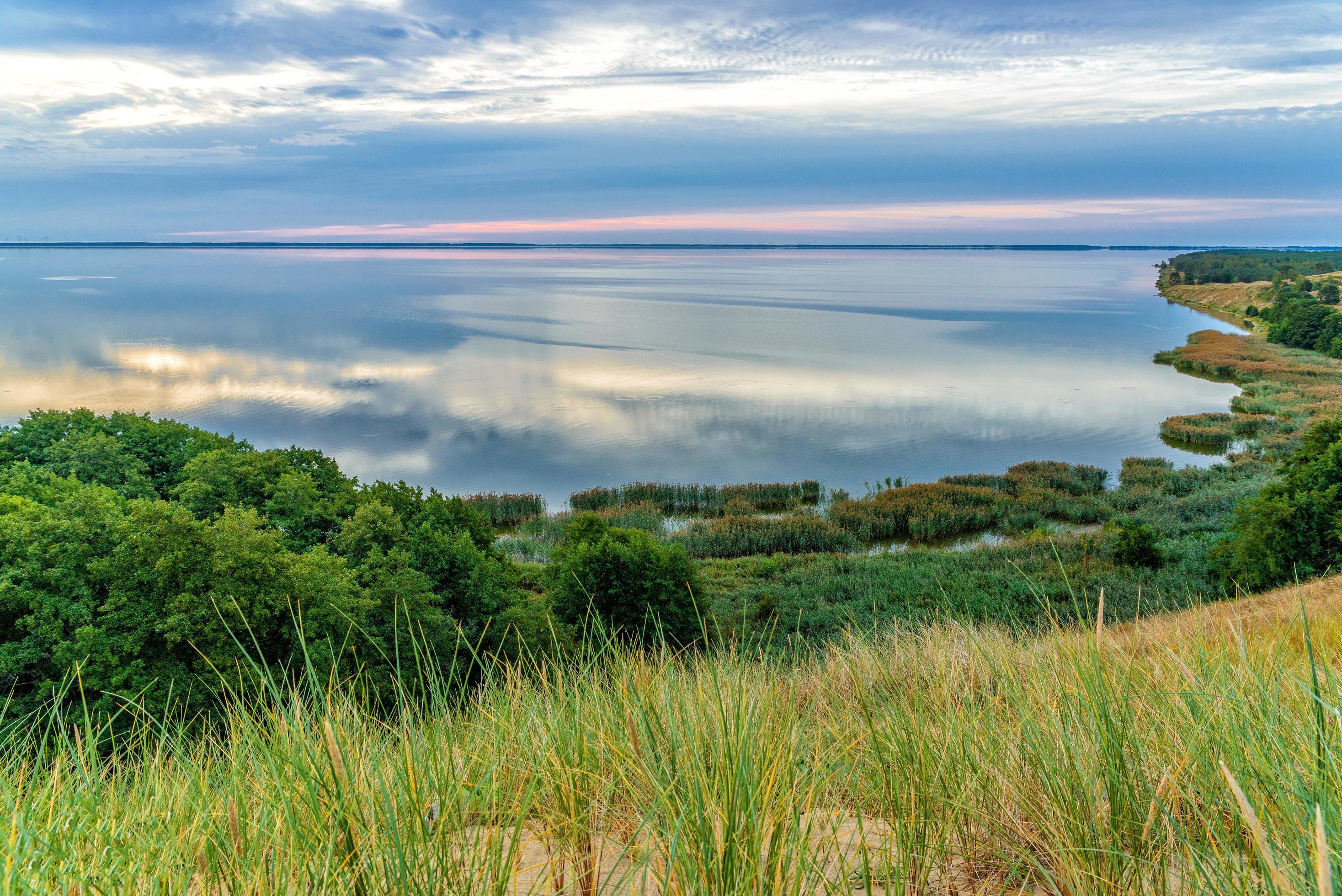 Sunset over a body of water Stock Free