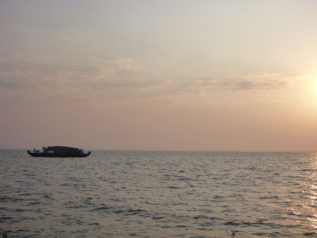 Houseboat On Sea Horizon Stock Free