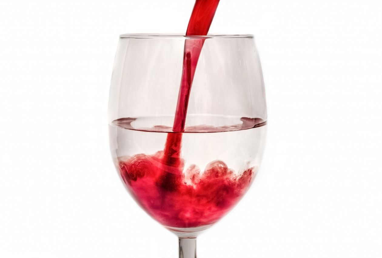 Juice in a wine glass Stock Free