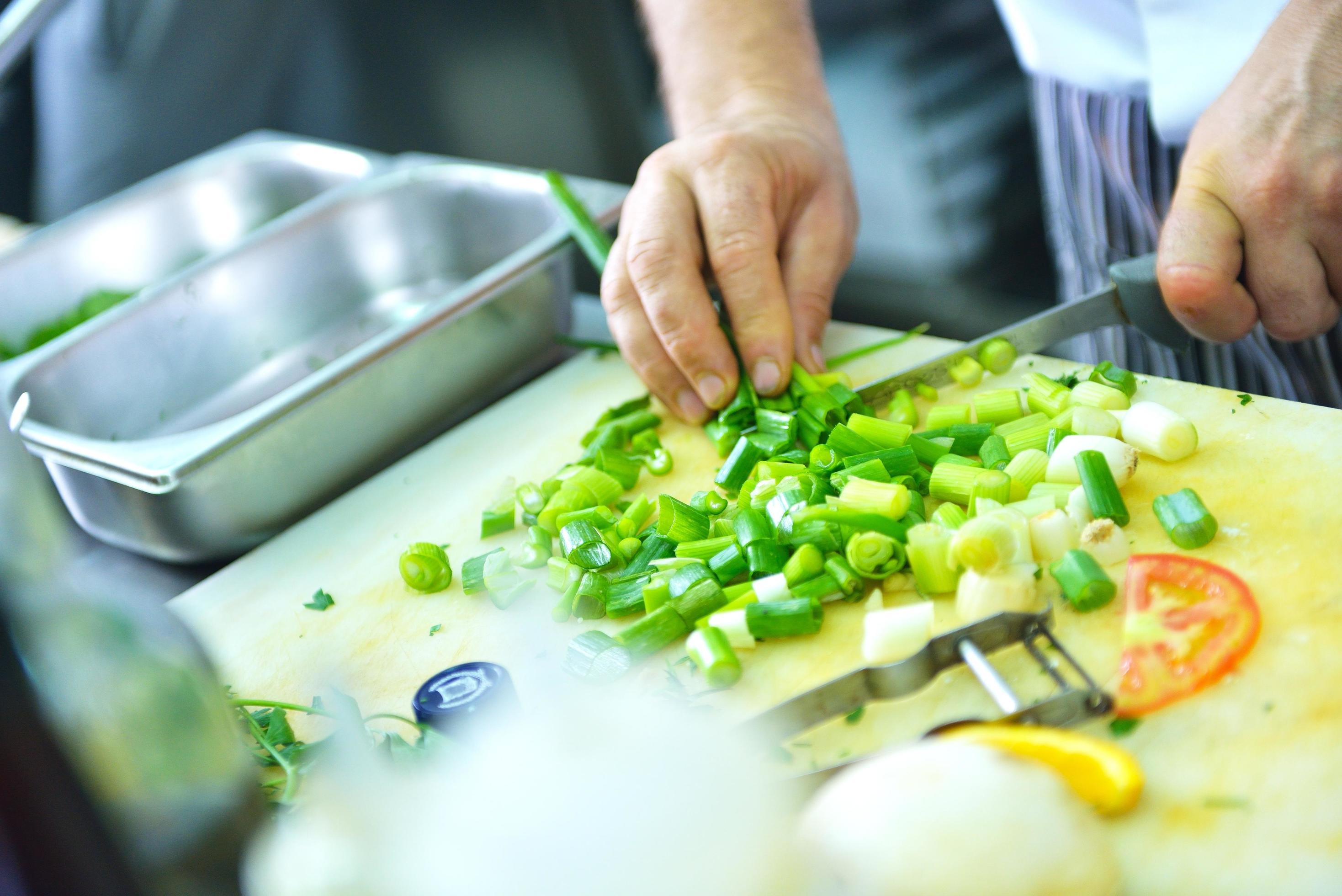 Chef preparing food Stock Free