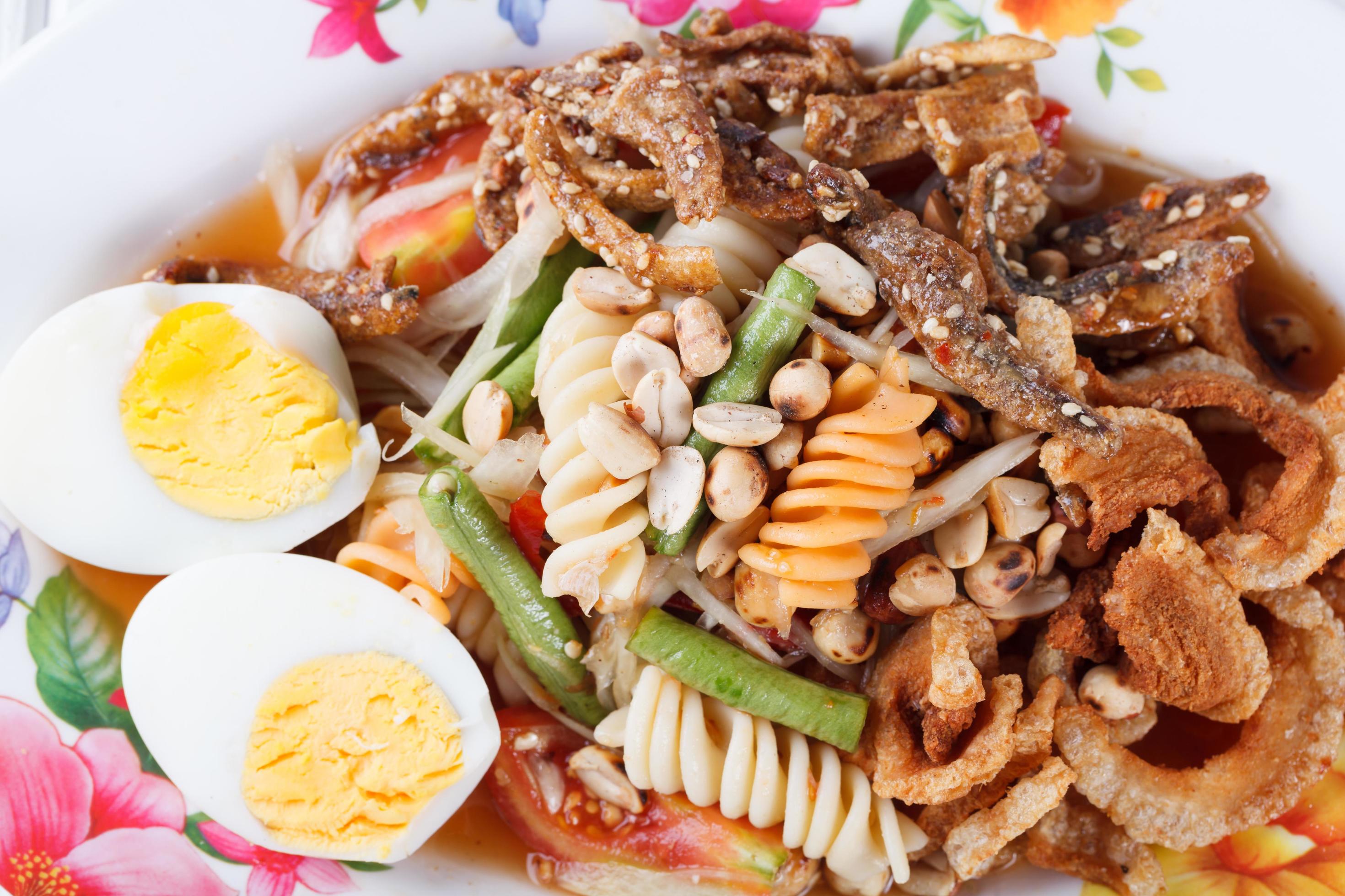 Somtum, mix papaya salad delicious food in thailand Stock Free