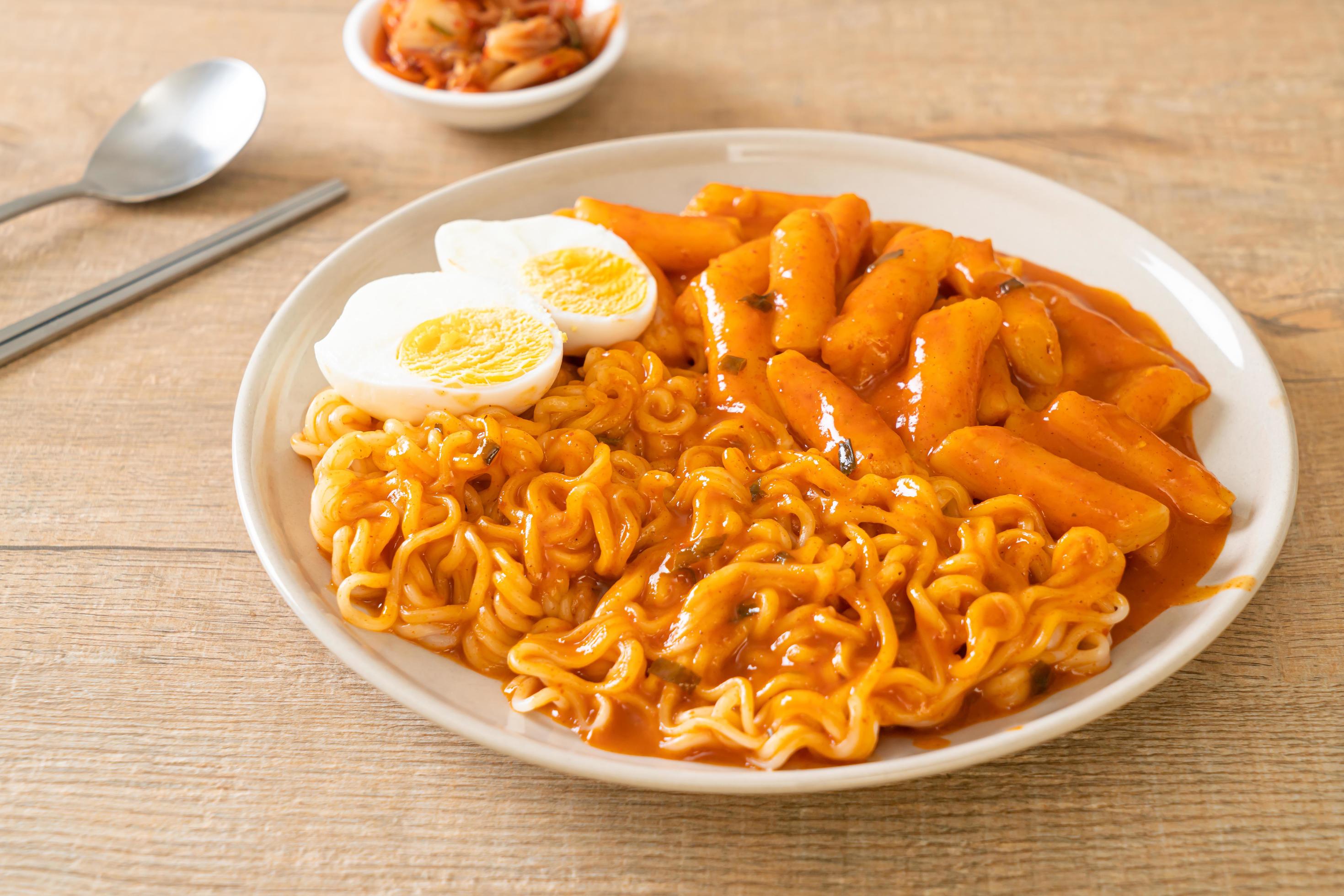 Rabokki, or Ramen or Korean instant noodle and Tteokbokki in spicy Korean sauce – Korean food style Stock Free