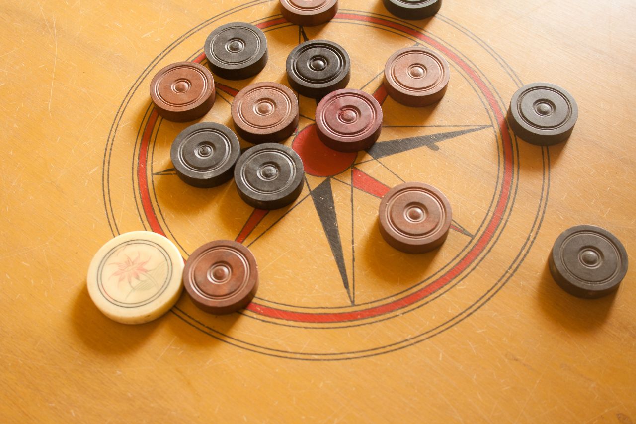 Carrom Game Stock Free