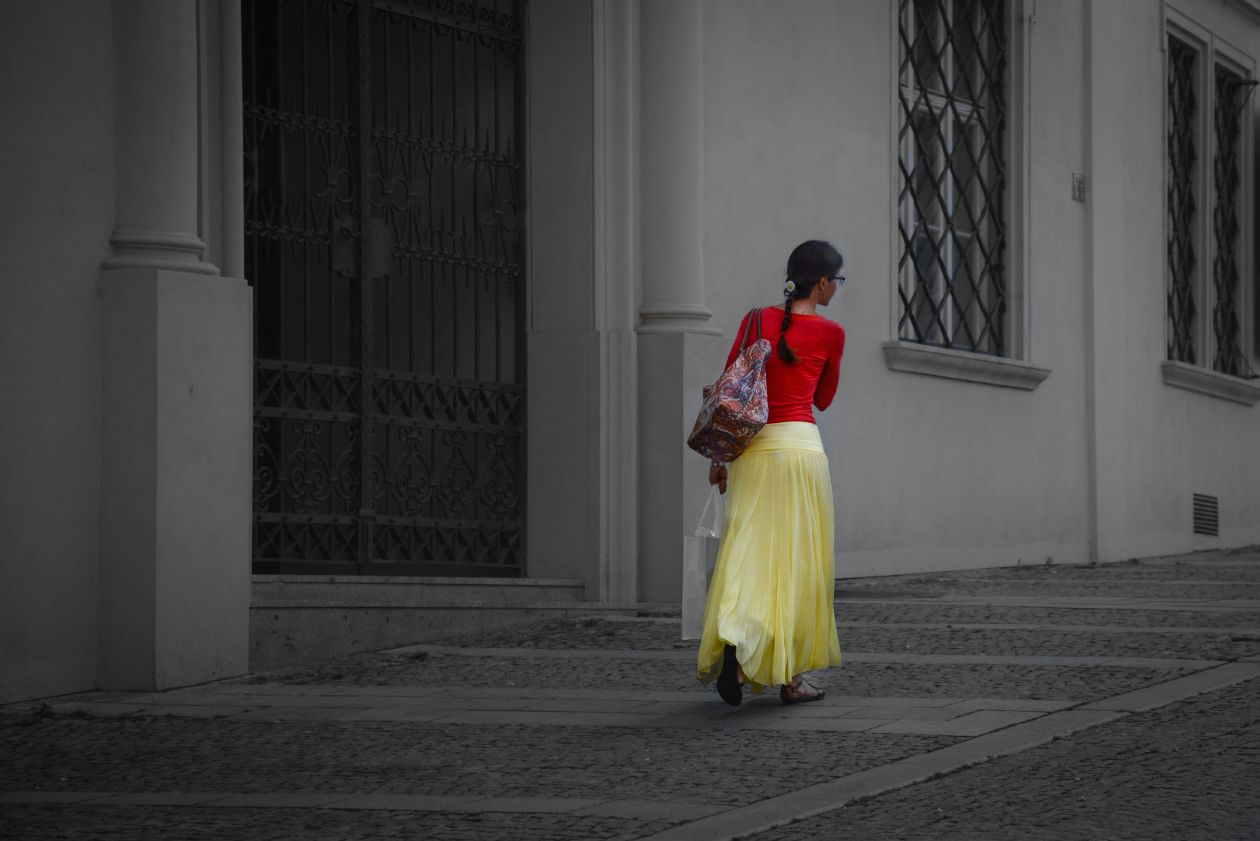 Woman in red Stock Free