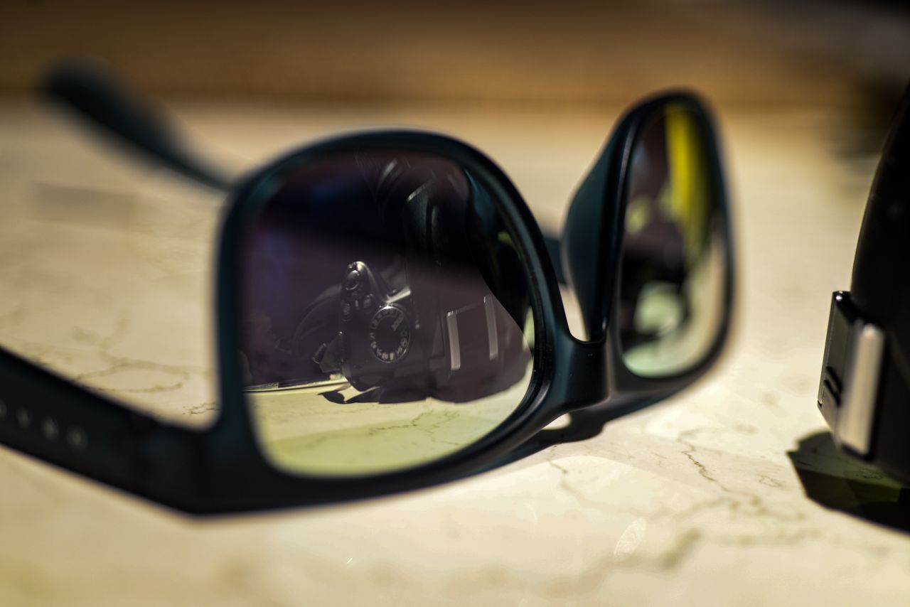 Sunglasses camera reflection Stock Free