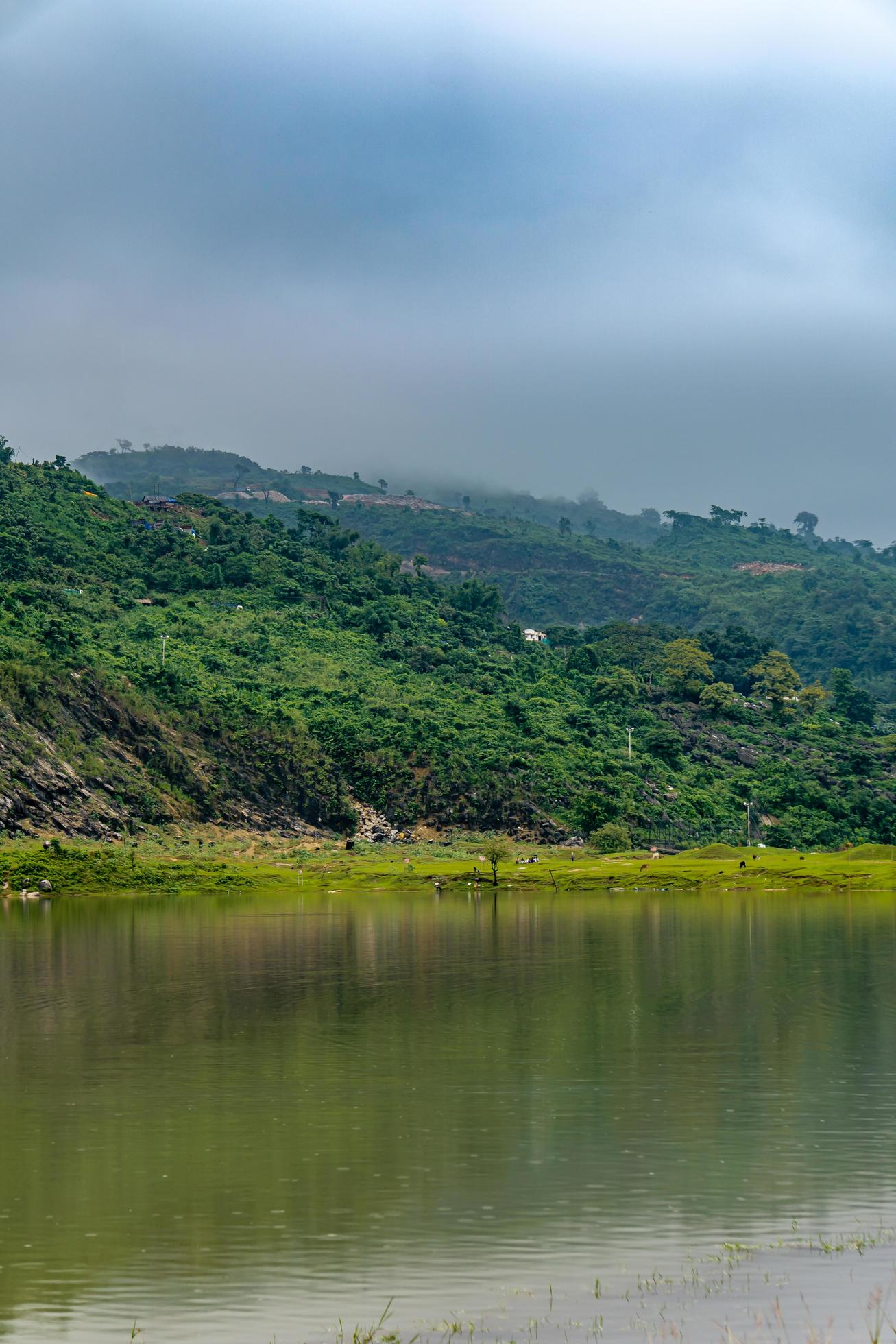 Natural landscape with lake and mountains, Selective Focus Stock Free