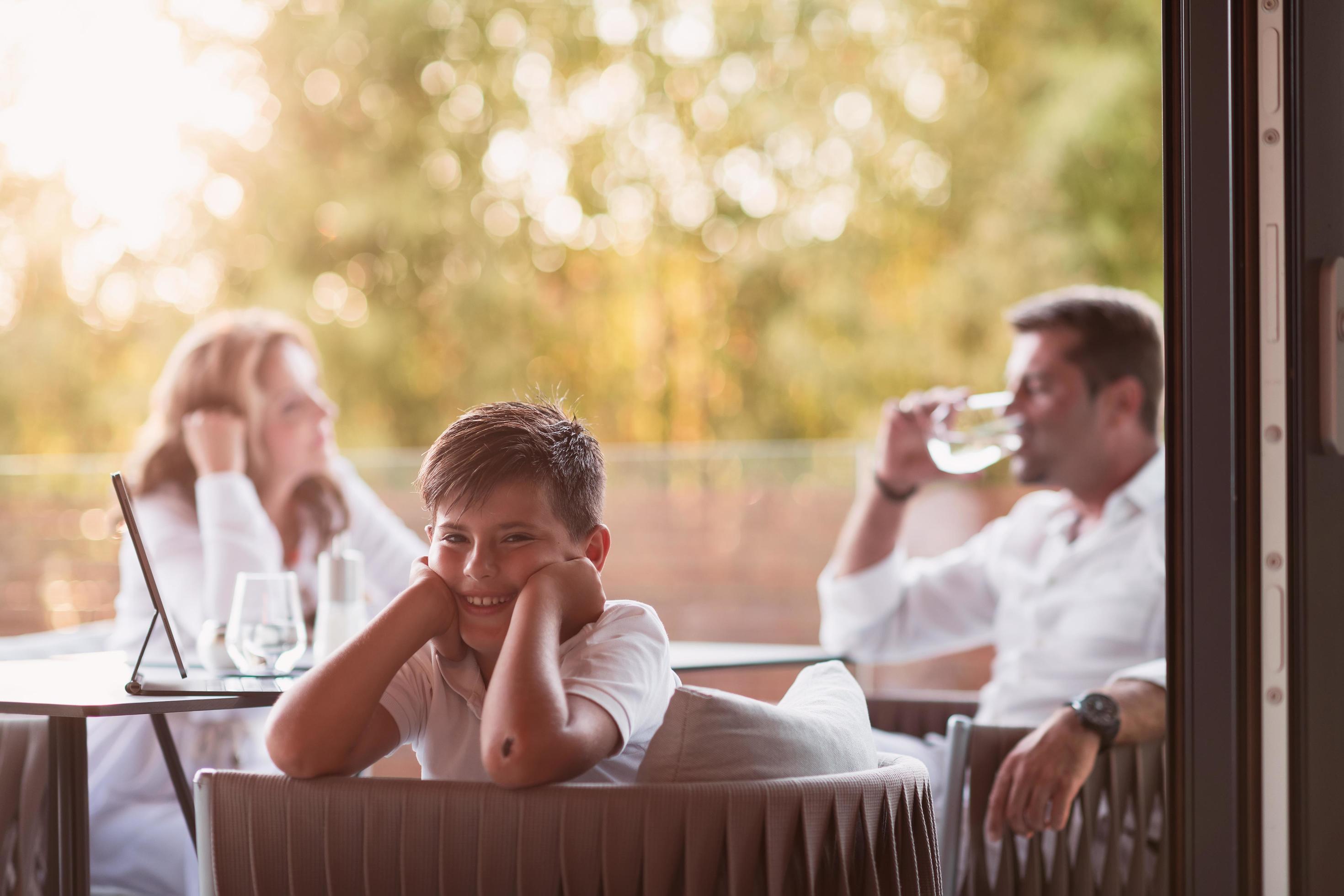 Family enjoying vacation Stock Free