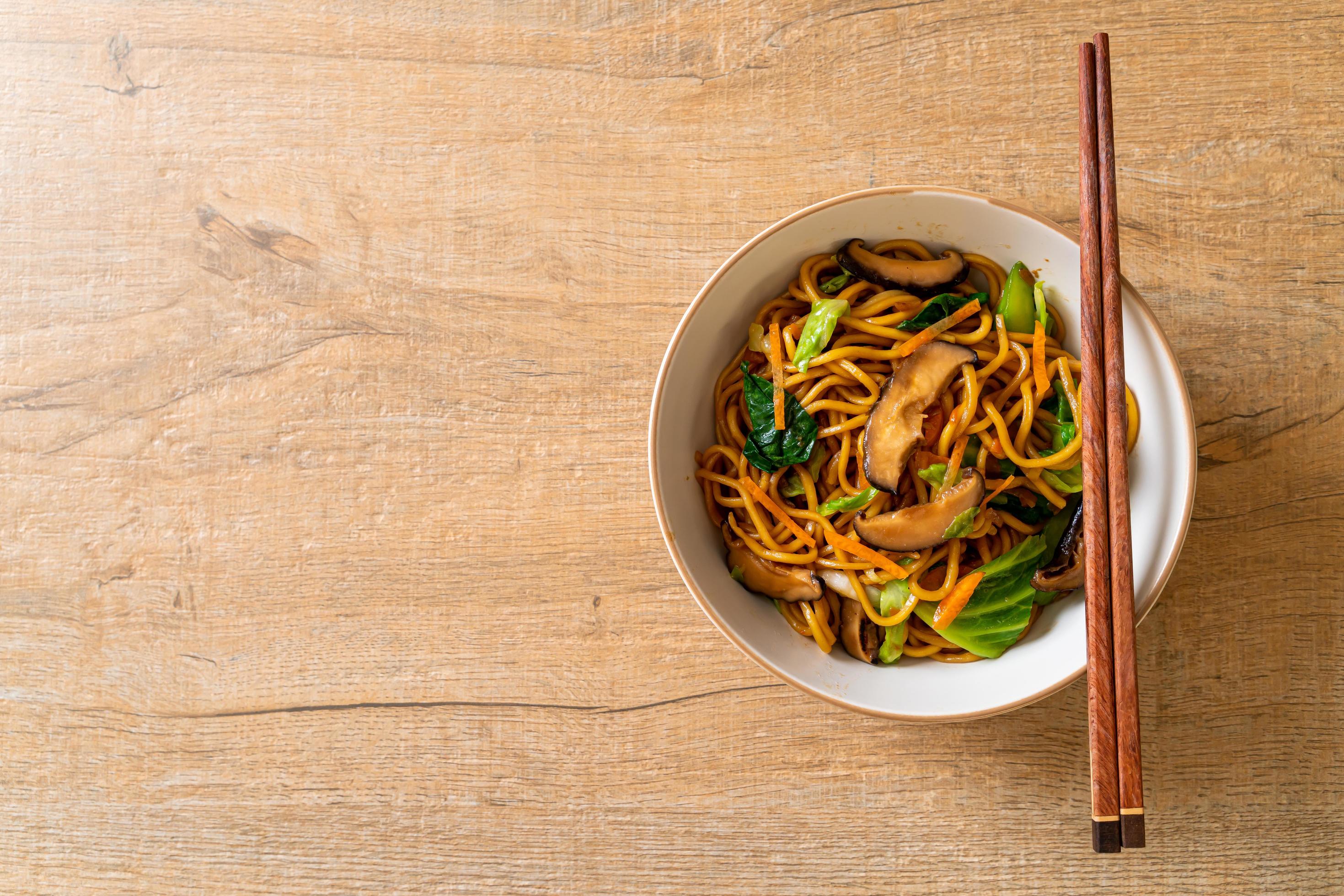 Yakisoba noodles stir-fried with vegetable – vegan and vegetarian food Stock Free