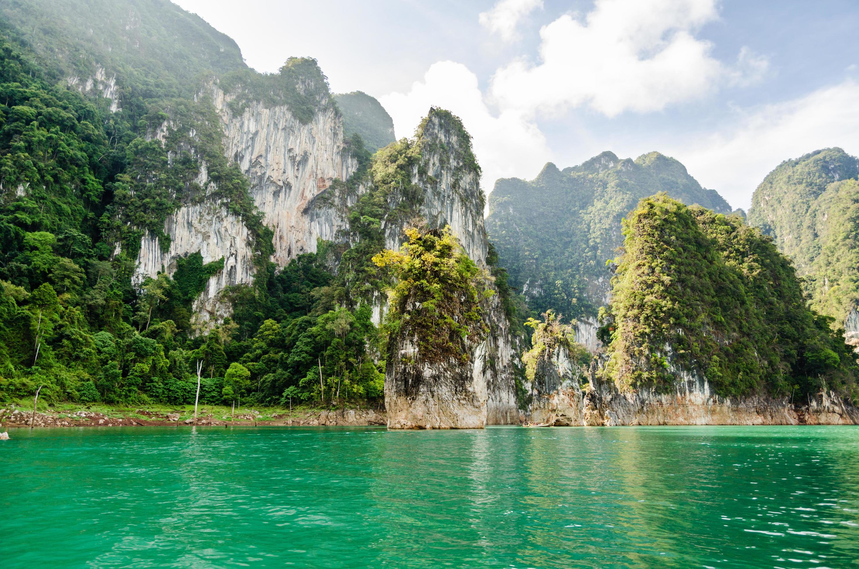 Travel island and green lake Guilin of Thailand Stock Free