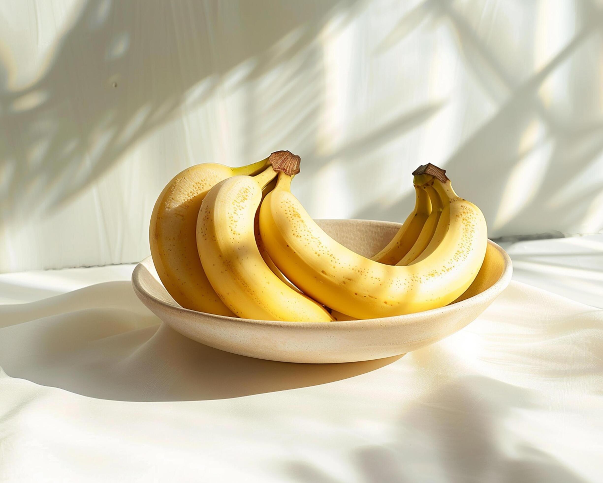 a bowl of bananas Stock Free