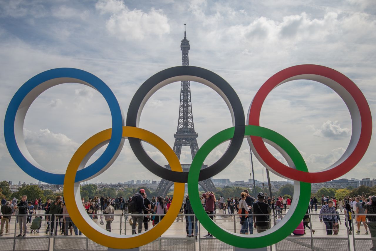 Olympic rings in Paris Stock Free