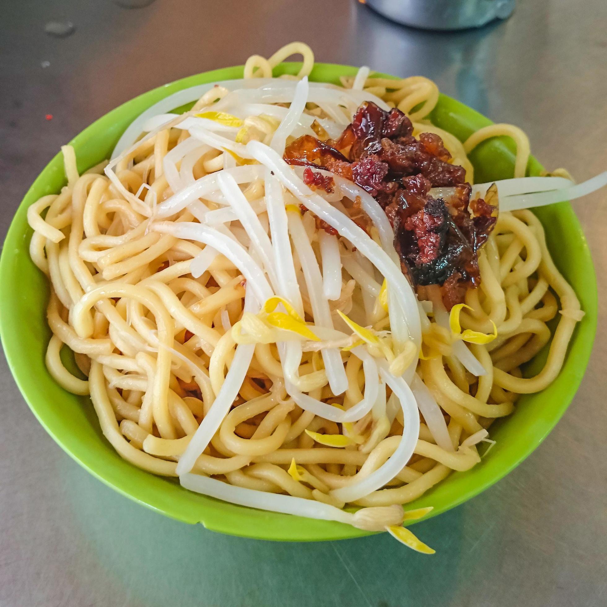 Taiwan easy noodle street food in taipei Stock Free