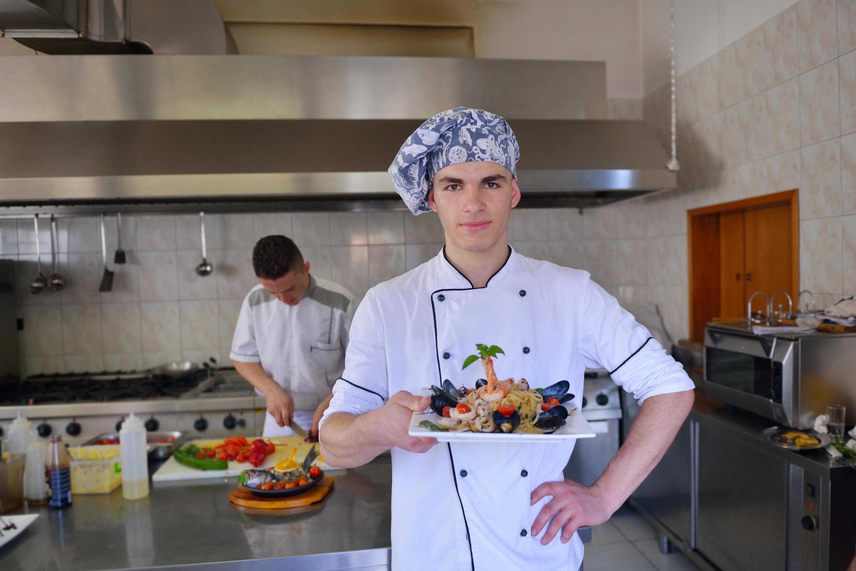 chef preparing food Stock Free