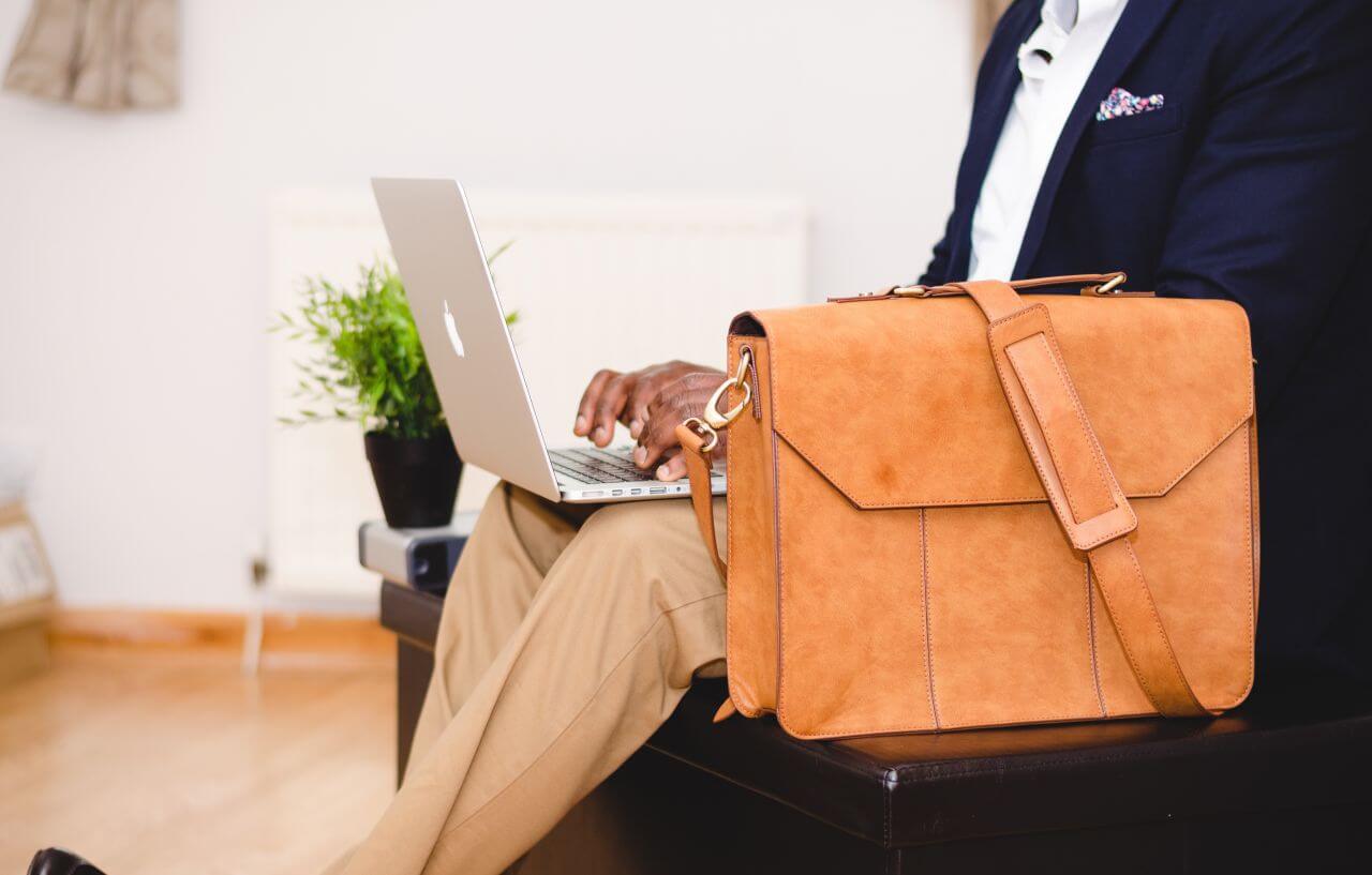 Business Man MacBook Satchel Stock Free