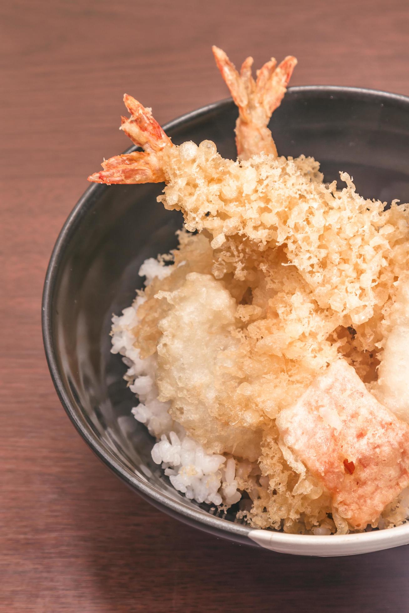 Tempura with rice in a bowl, Japanese food Stock Free