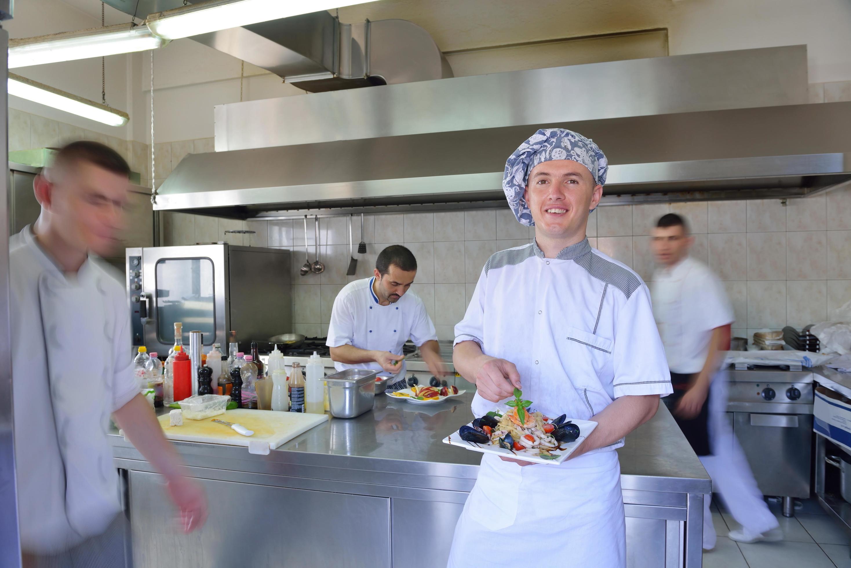 chef preparing food Stock Free