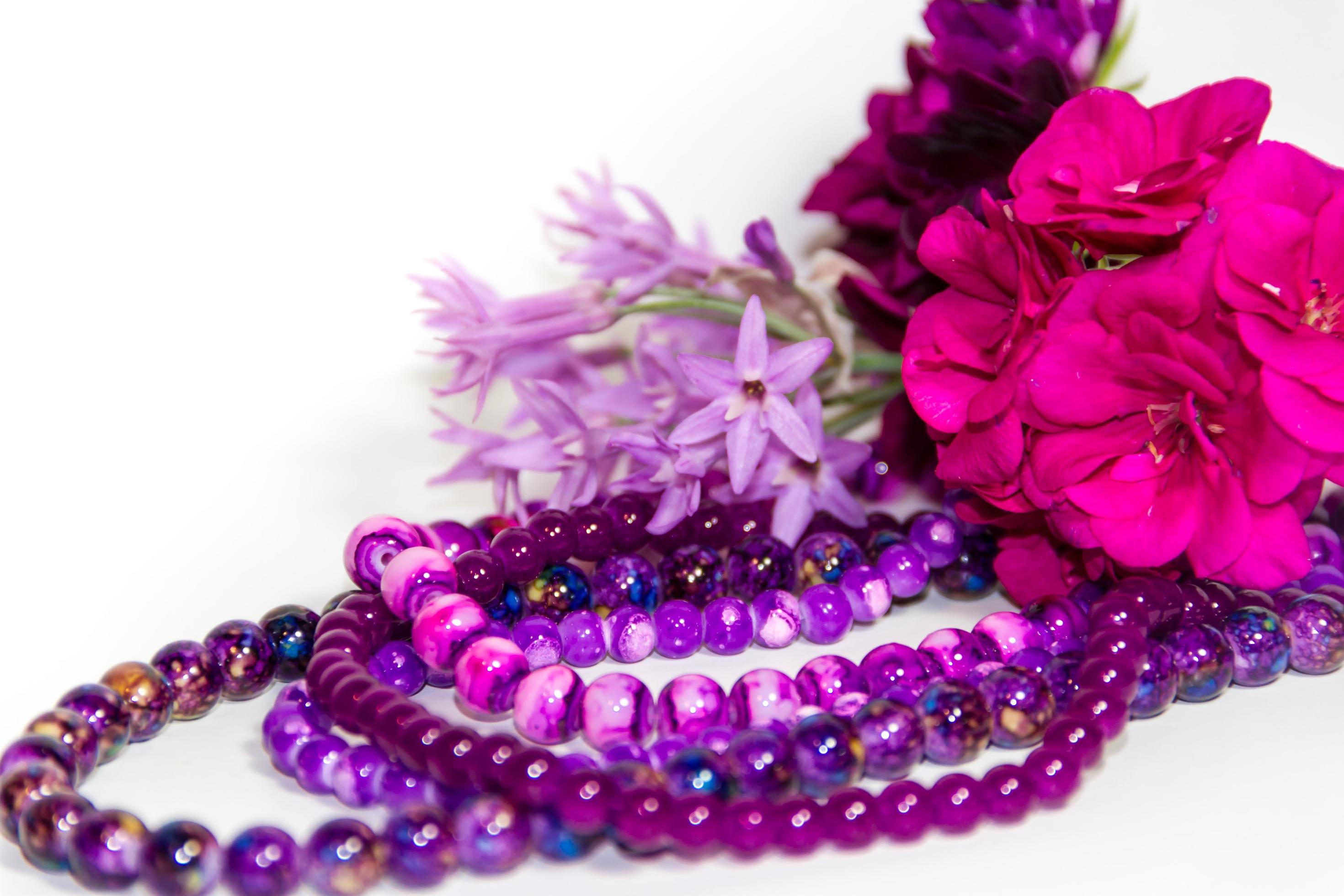 feminine and romantic pearls and flowers in violet tone Stock Free