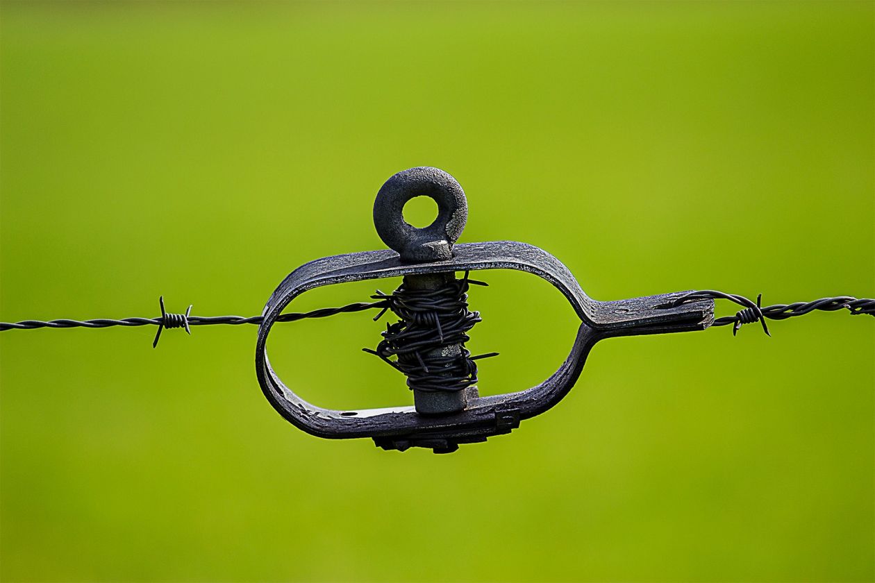 
									Barb wire Stock Free