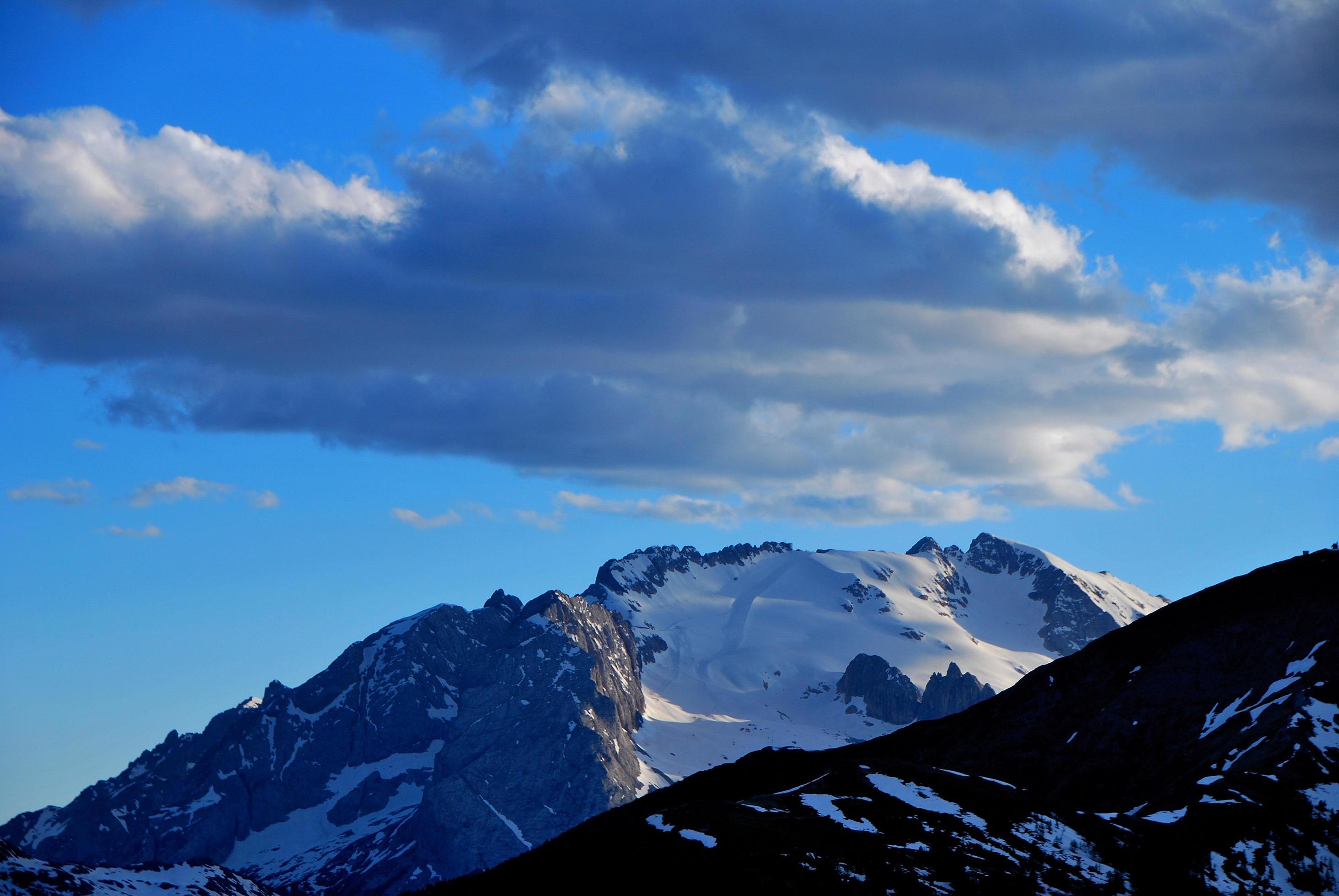 snow covered mountains Stock Free