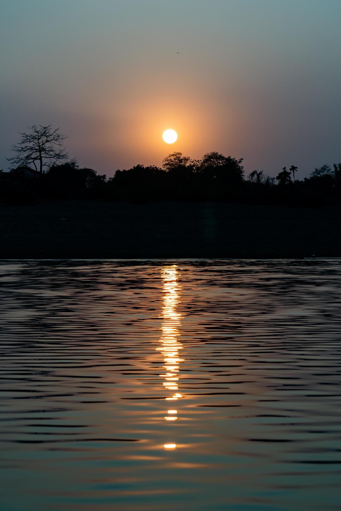 End of the afternoon, Nature, Landscape photo of a river at sunset Stock Free