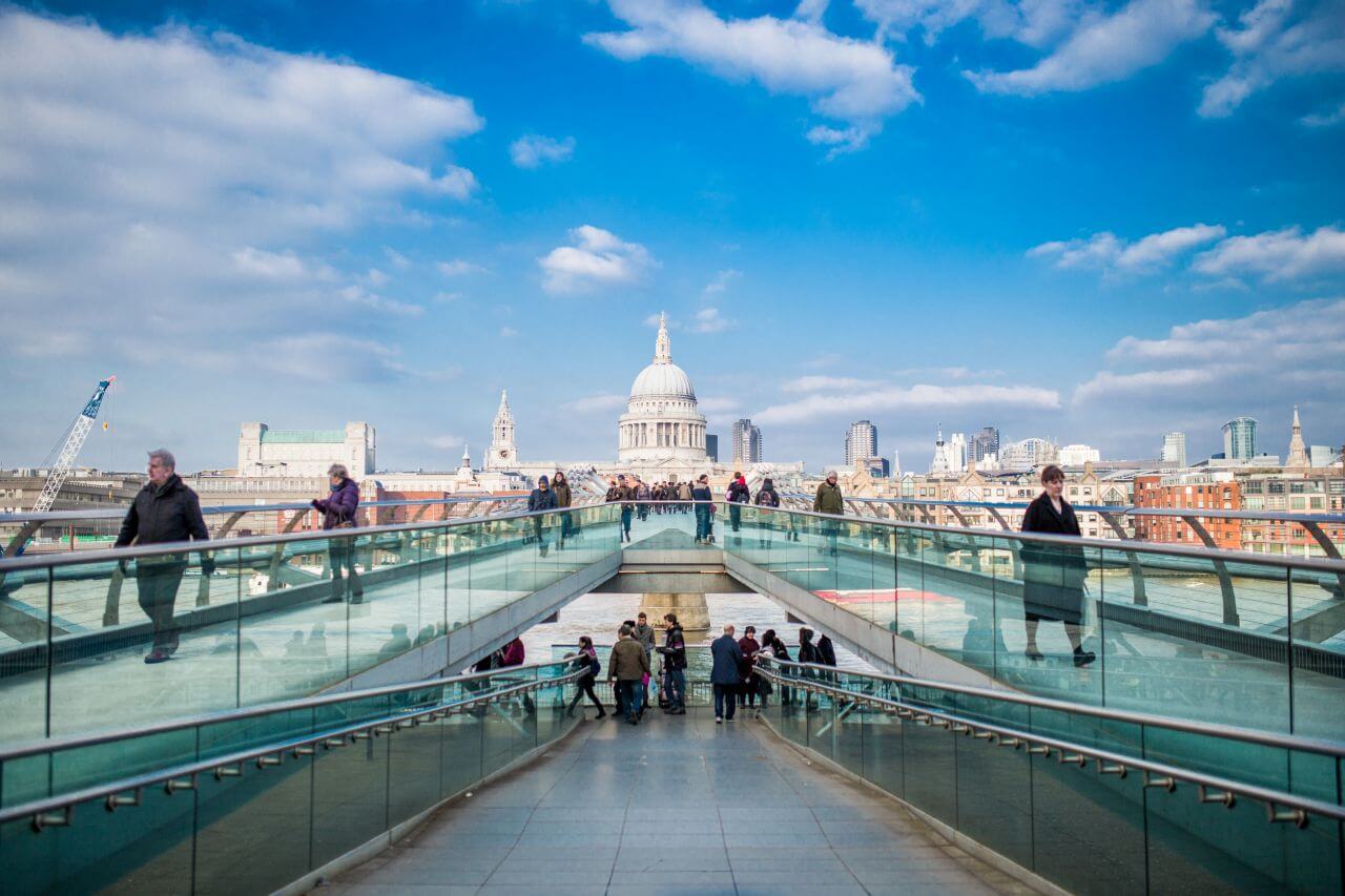 People Crossing Glass Bridge Stock Free